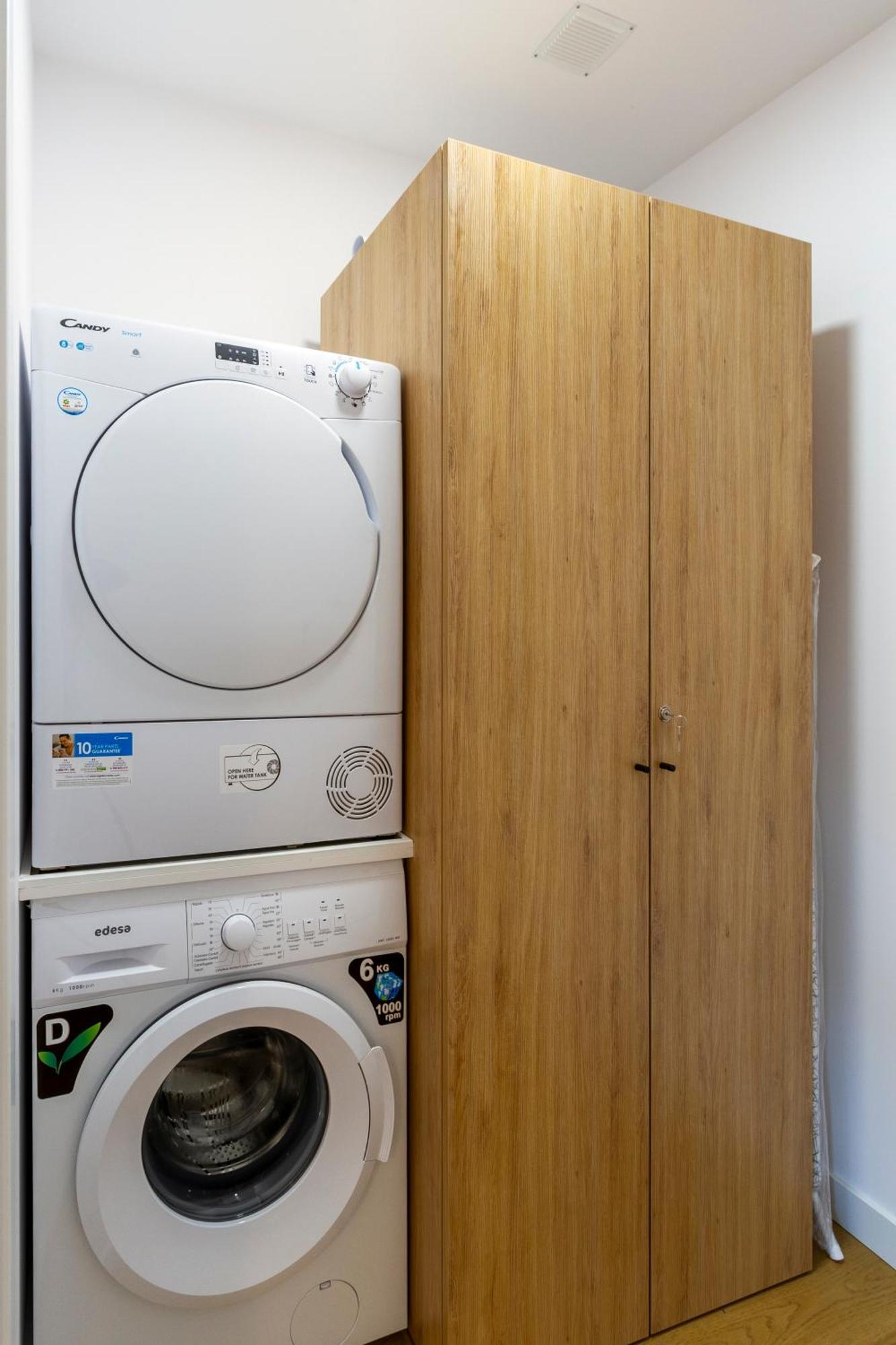 Urbanfive Apartamentos Ourense Centro Экстерьер фото