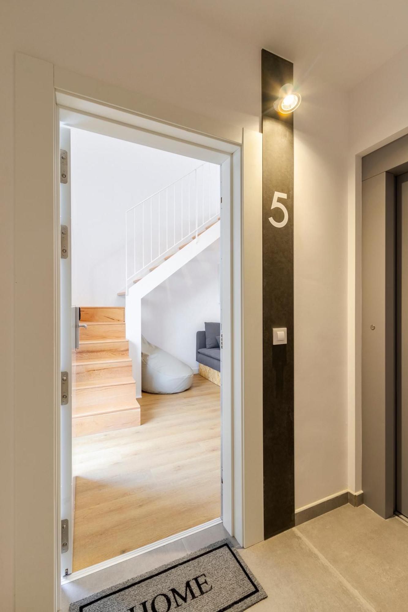 Urbanfive Apartamentos Ourense Centro Экстерьер фото
